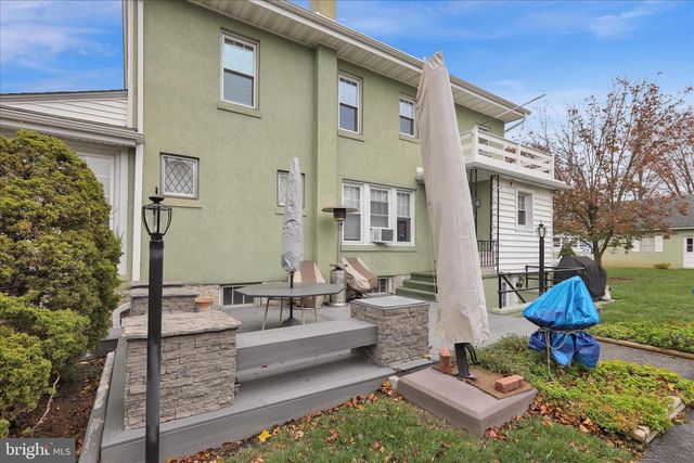 21 WOODLAND RD, Reading, PA 19610