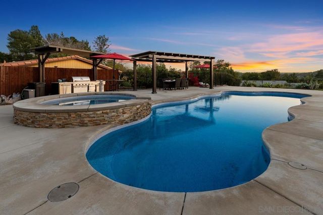 14284 Hacienda Lane, Poway, CA 92064