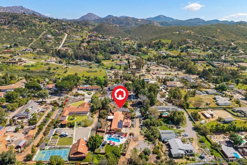 Image 32 of property listing at 14284 Hacienda Lane, Poway, CA 92064