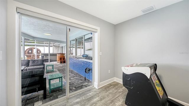 2828 SUNCREST DRIVE, Sarasota, FL 34239