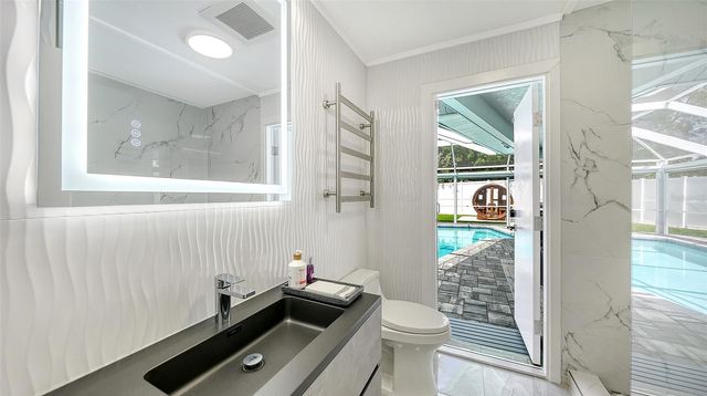 2828 SUNCREST DRIVE, Sarasota, FL 34239