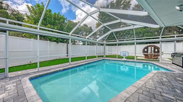 2828 SUNCREST DRIVE, Sarasota, FL 34239