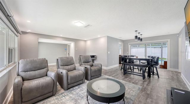 2828 SUNCREST DRIVE, Sarasota, FL 34239