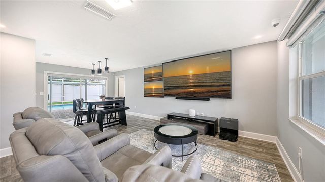 2828 SUNCREST DRIVE, Sarasota, FL 34239