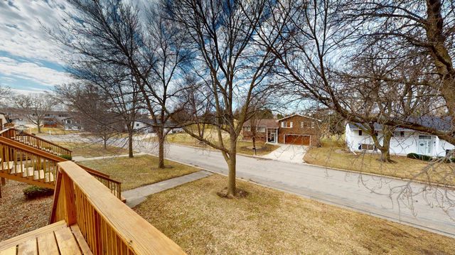 1612 Hale Drive, Albert Lea, MN 56007