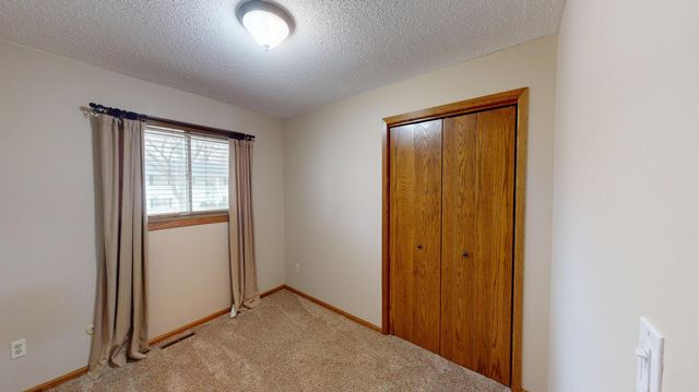 1612 Hale Drive, Albert Lea, MN 56007