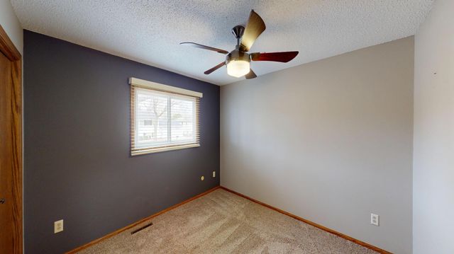 1612 Hale Drive, Albert Lea, MN 56007