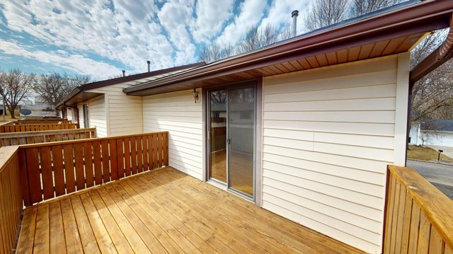 1612 Hale Drive, Albert Lea, MN 56007