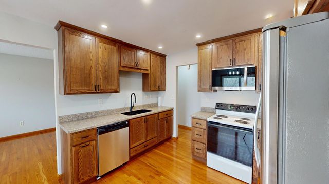 1612 Hale Drive, Albert Lea, MN 56007