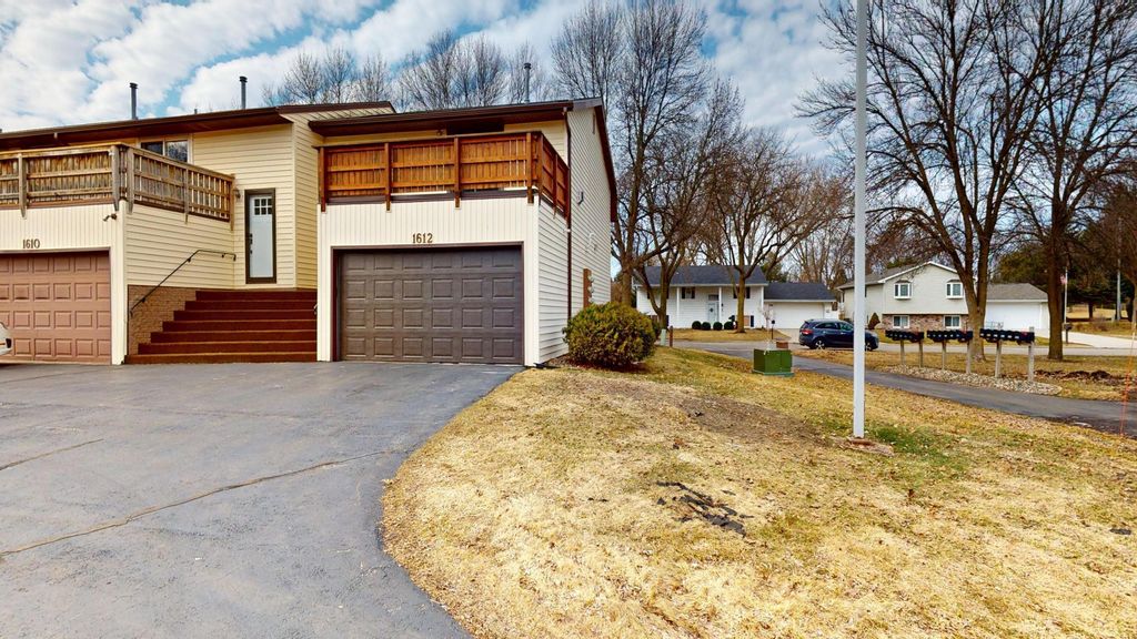 1612 Hale Drive, Albert Lea, MN 56007
