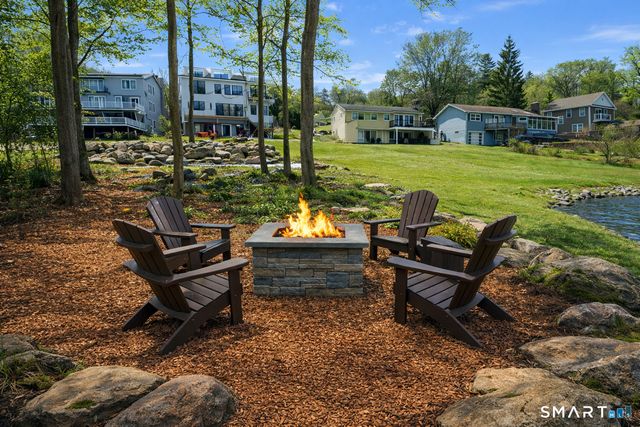 20 North Lake Shore Drive, Brookfield, CT 06804