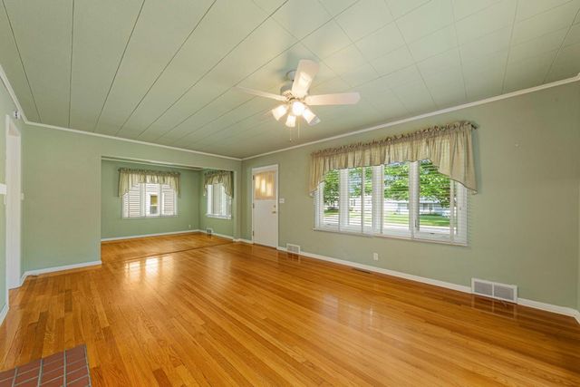 732 Hulett Avenue, Faribault, MN 55021
