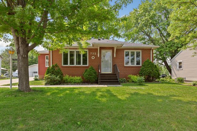 732 Hulett Avenue, Faribault, MN 55021