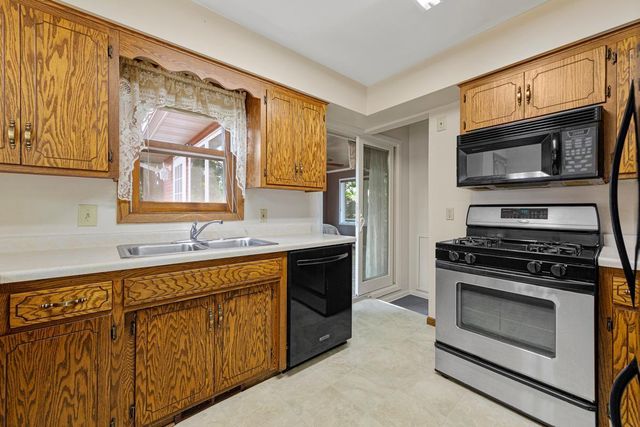 732 Hulett Avenue, Faribault, MN 55021