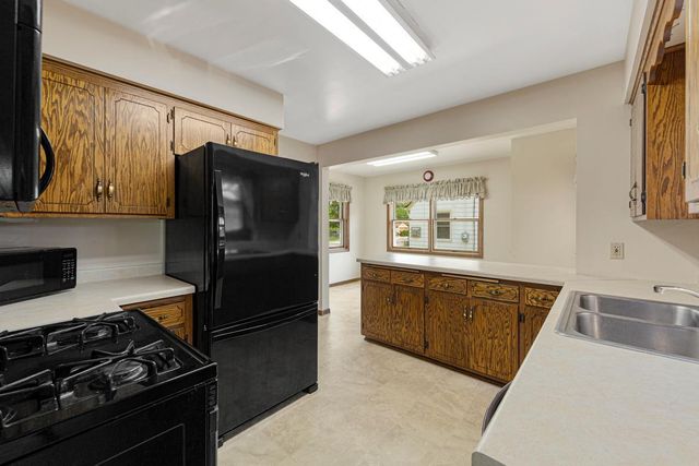 732 Hulett Avenue, Faribault, MN 55021