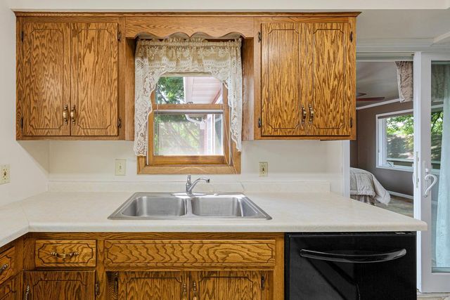 732 Hulett Avenue, Faribault, MN 55021