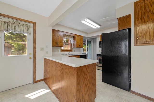 732 Hulett Avenue, Faribault, MN 55021