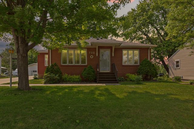 732 Hulett Avenue, Faribault, MN 55021