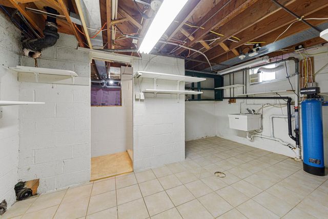 732 Hulett Avenue, Faribault, MN 55021