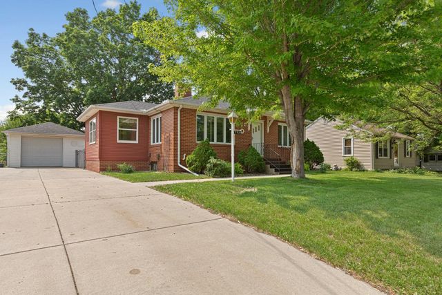 732 Hulett Avenue, Faribault, MN 55021
