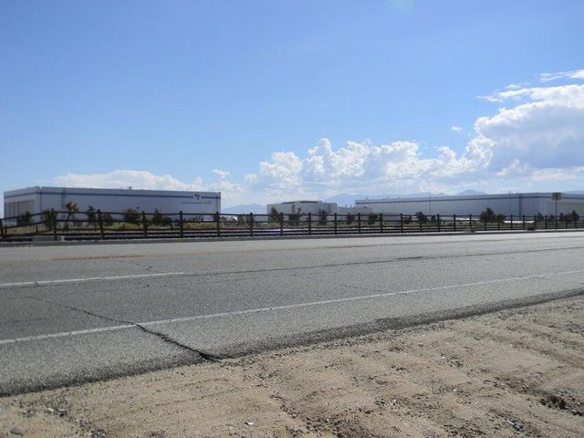 Cor Avenue N12 Sierra Highway, Palmdale, CA 93550