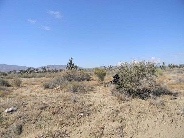 Cor Avenue N12 Sierra Highway, Palmdale, CA 93550