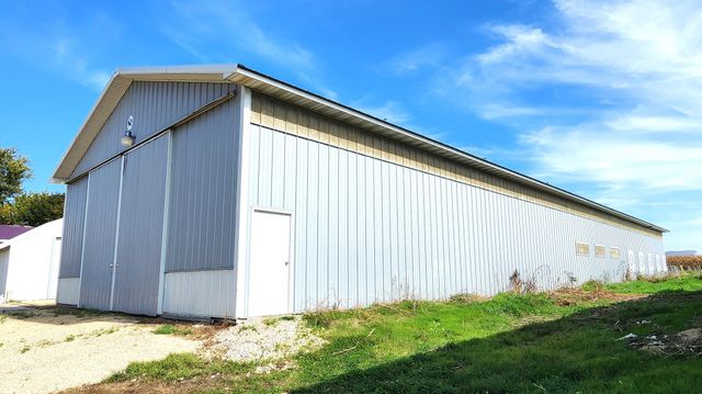6079 Manchester Road, Poplar Grove, IL 61065