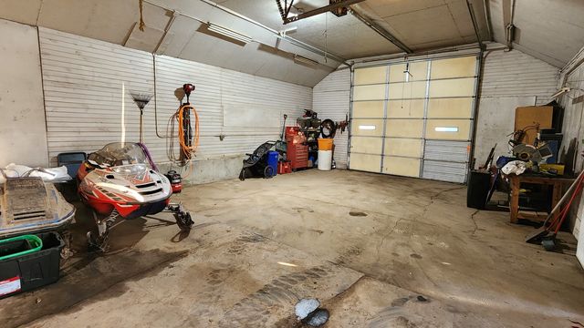 6079 Manchester Road, Poplar Grove, IL 61065