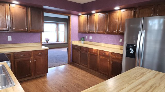 6079 Manchester Road, Poplar Grove, IL 61065