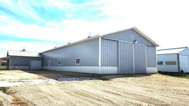 6079 Manchester Road, Poplar Grove, IL 61065