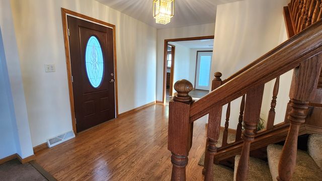 6079 Manchester Road, Poplar Grove, IL 61065