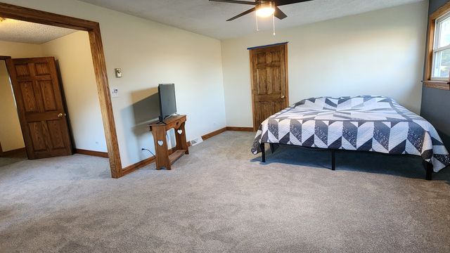 6079 Manchester Road, Poplar Grove, IL 61065