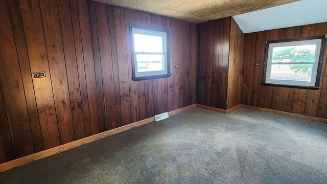 6079 Manchester Road, Poplar Grove, IL 61065