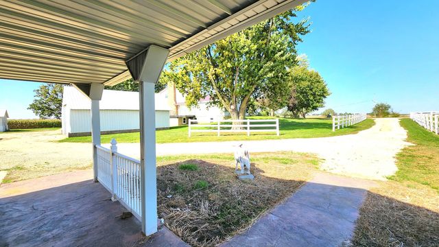 6079 Manchester Road, Poplar Grove, IL 61065