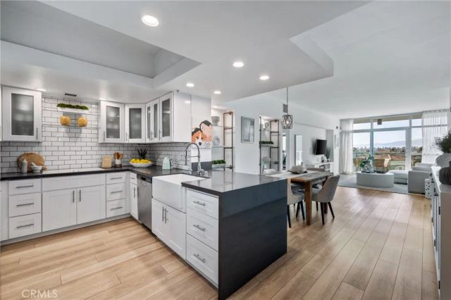 13700 Marina Pointe 611, Marina Del Rey, CA 90292