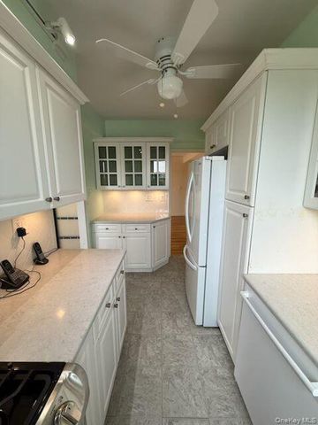 120 Hartsdale E Avenue 7F, Hartsdale, NY 10530