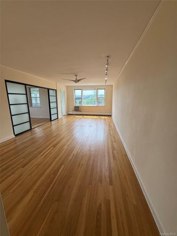 120 Hartsdale E Avenue 7F, Hartsdale, NY 10530
