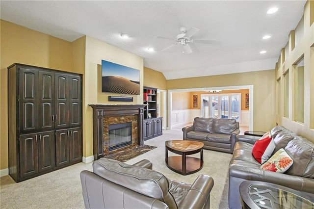 7844 W 118th Terrace, Overland Park, KS 66210