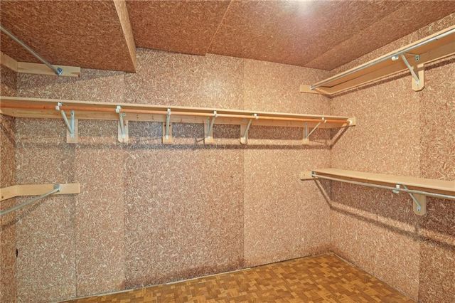 7844 W 118th Terrace, Overland Park, KS 66210