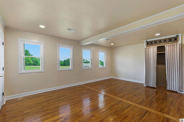 1300 State Route 1901, Marion, KY 42064