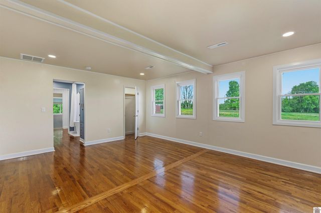 1300 State Route 1901, Marion, KY 42064