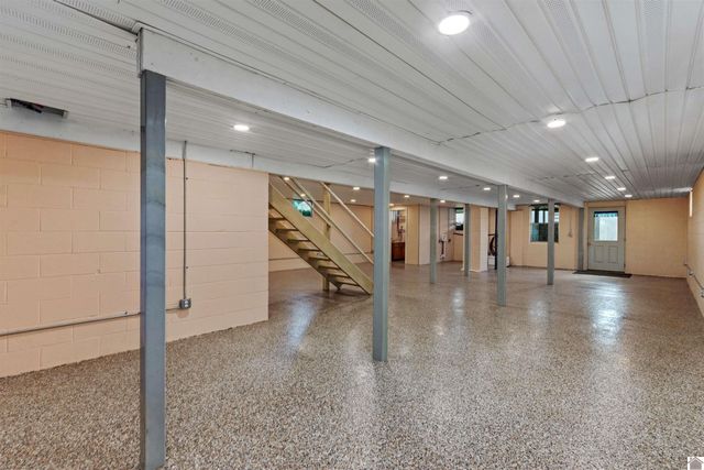 1300 State Route 1901, Marion, KY 42064