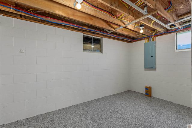 1300 State Route 1901, Marion, KY 42064