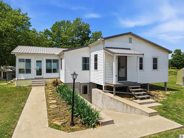 1300 State Route 1901, Marion, KY 42064