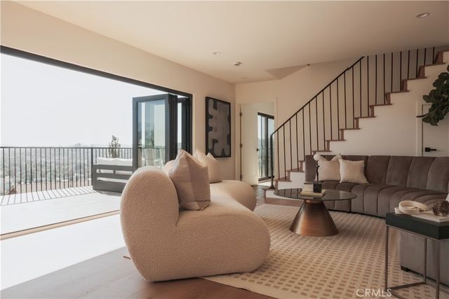 2536 Medlow, Los Angeles, CA 90041