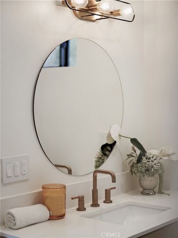 2536 Medlow, Los Angeles, CA 90041