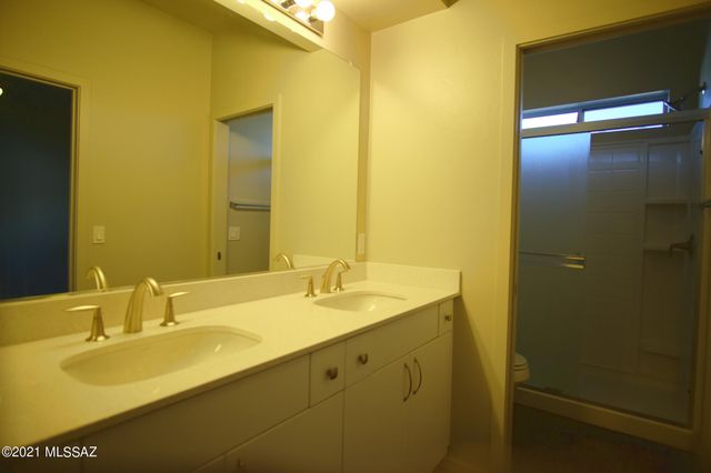 932 E Lustrum Lane, Tucson, AZ 85719