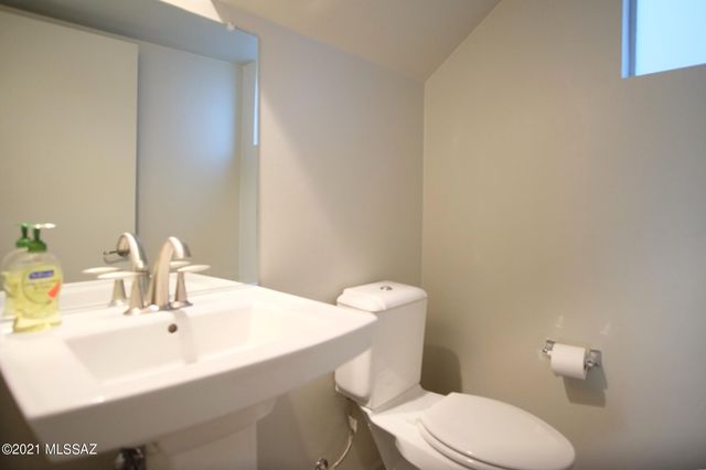 932 E Lustrum Lane, Tucson, AZ 85719