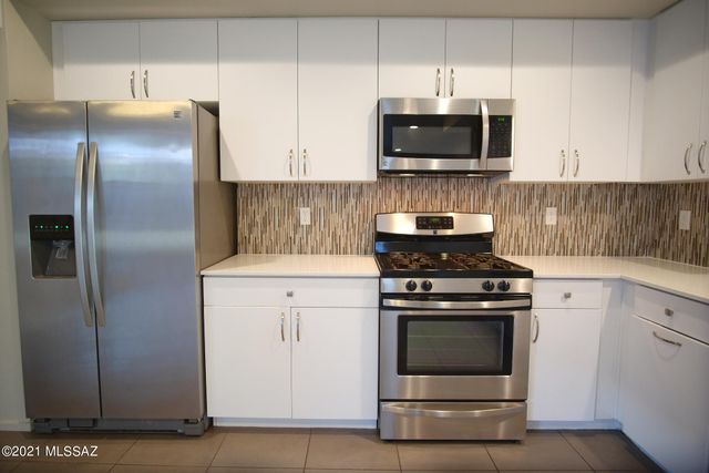 932 E Lustrum Lane, Tucson, AZ 85719