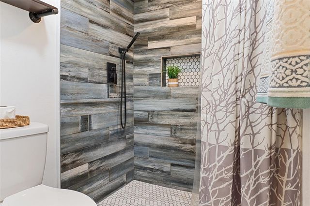 7303 MANATEE STREET, Sarasota, FL 34243